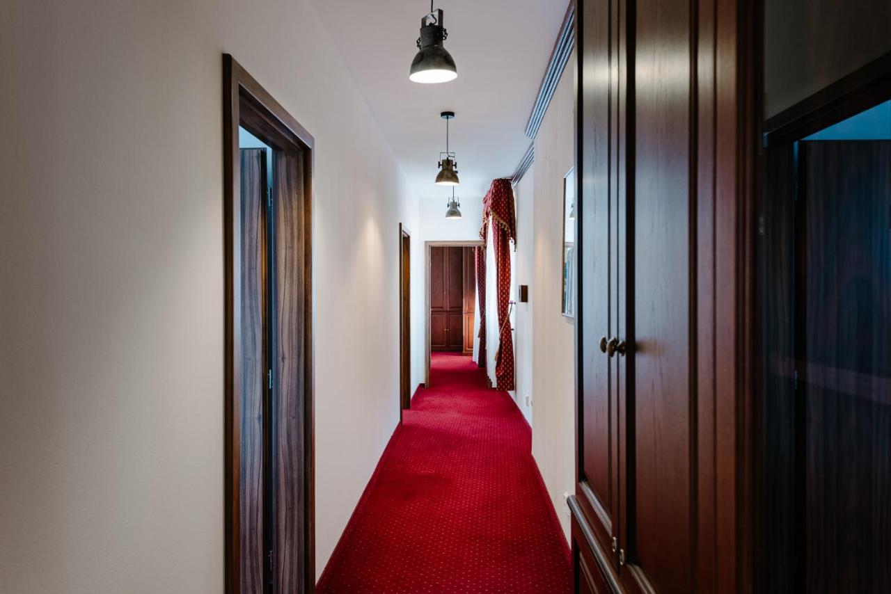 Hostel Petra In Historical Palace *